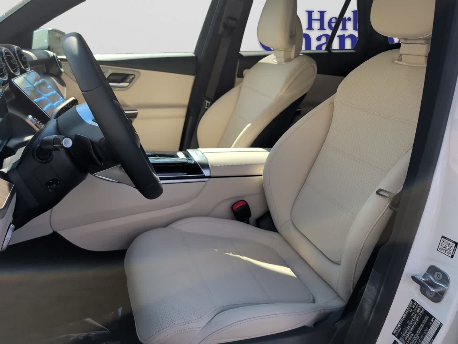 new 2026 Mercedes-Benz GLC 300 car