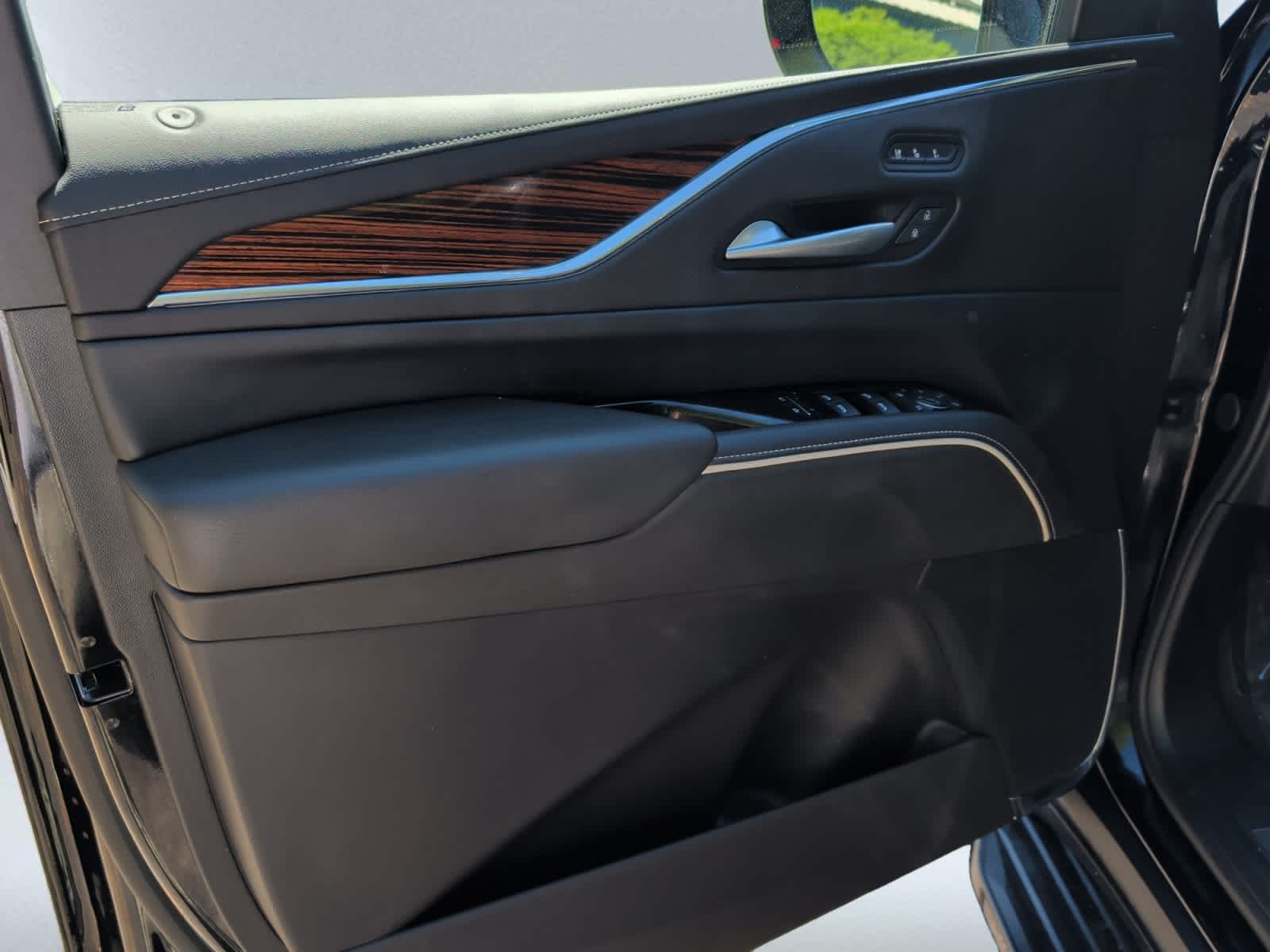 used 2024 Cadillac Escalade car, priced at $78,498