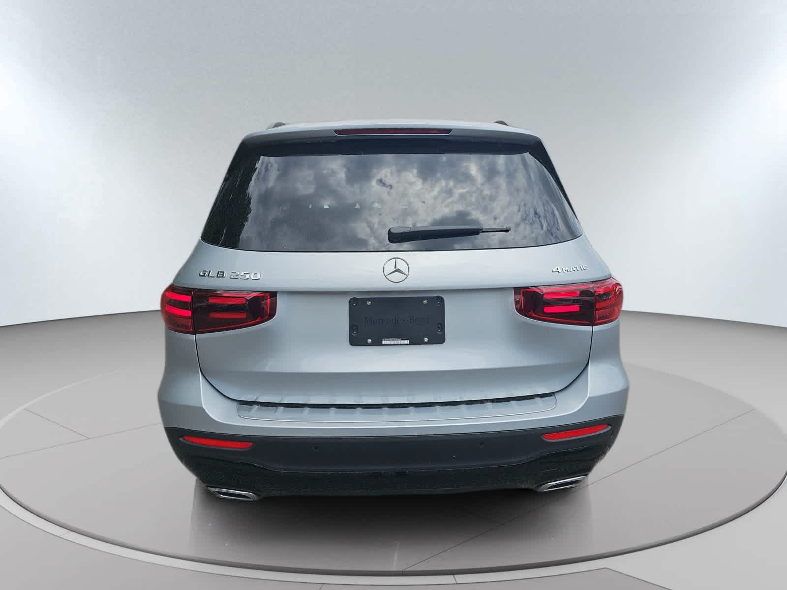 new 2026 Mercedes-Benz GLB 250 car