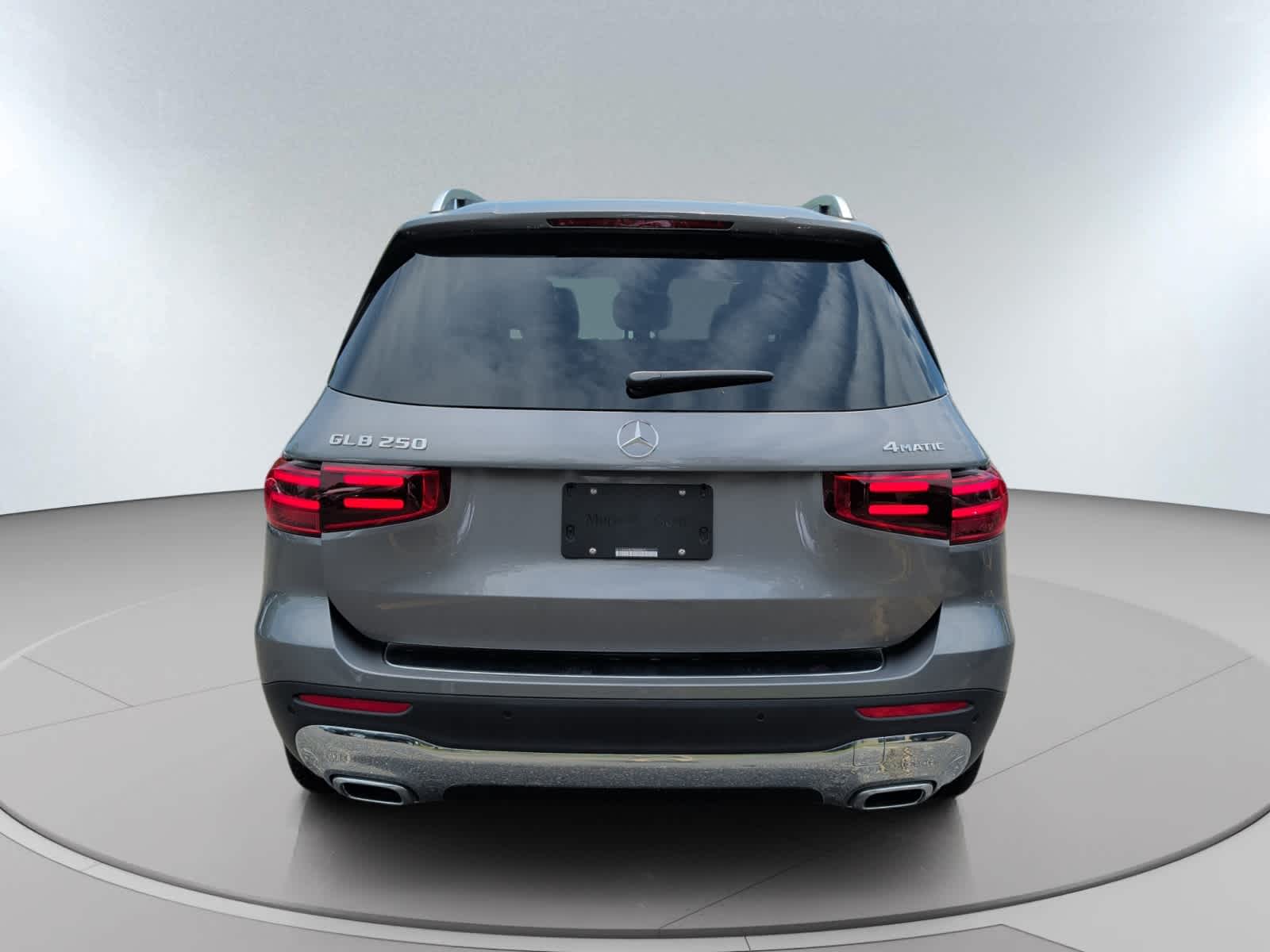 new 2026 Mercedes-Benz GLB 250 car