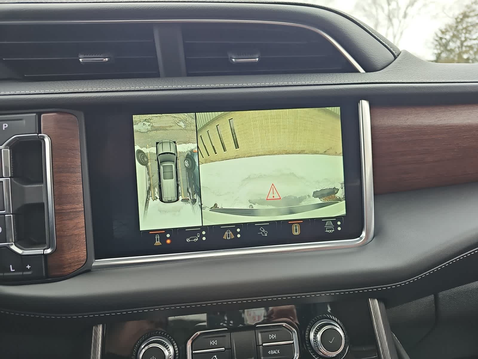 used 2024 GMC Yukon car, priced at $79,998