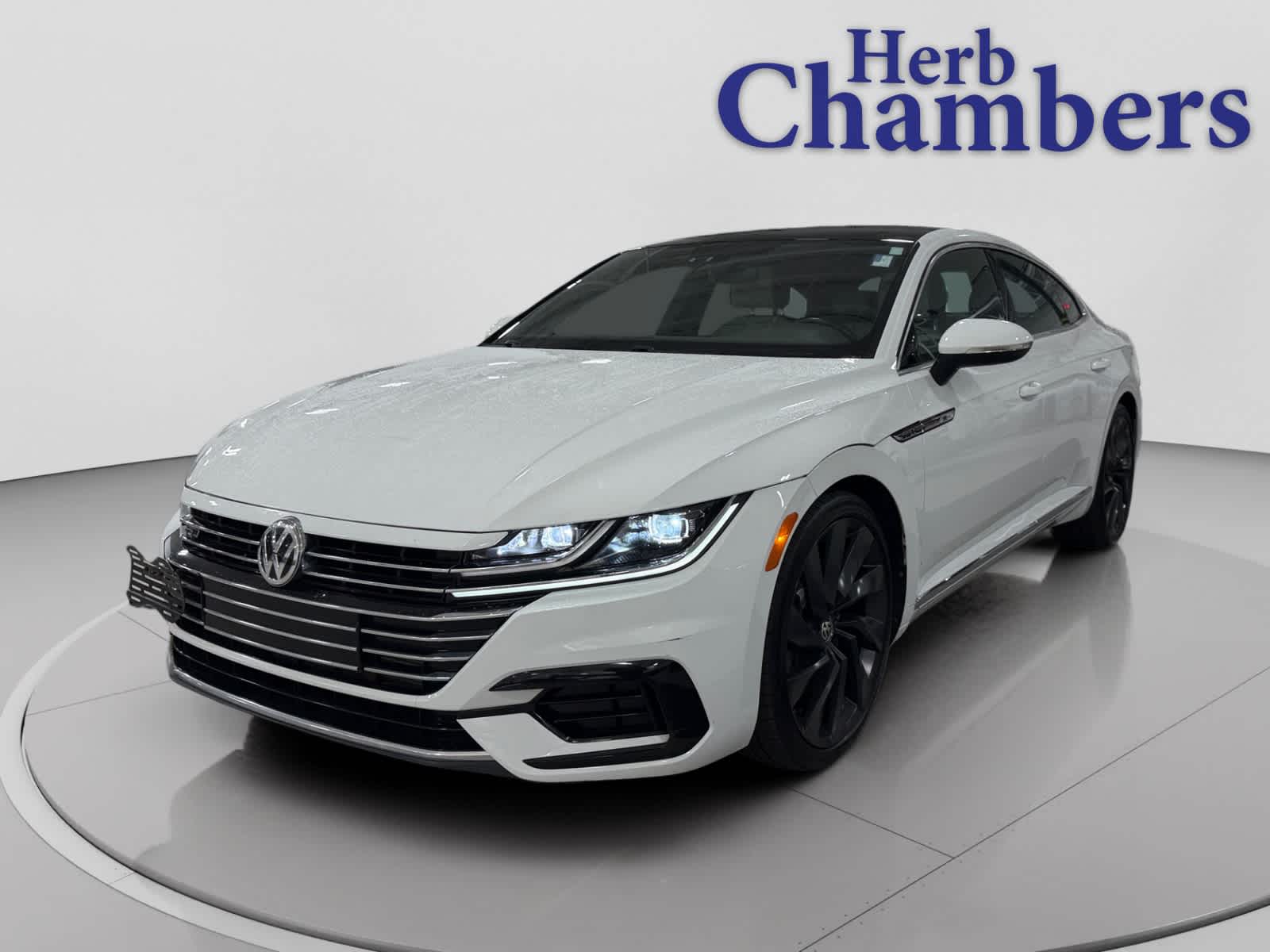 2019 Volkswagen Arteon SEL R-Line photo 4