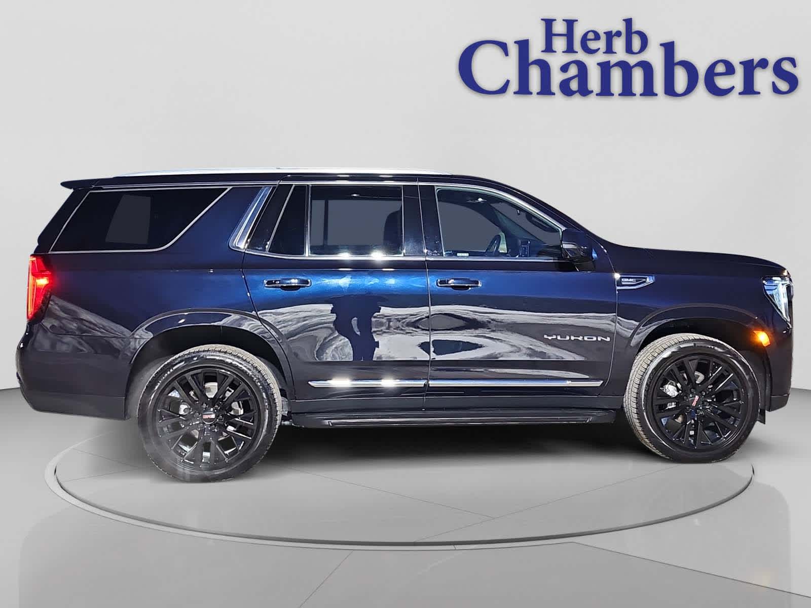 used 2021 GMC Yukon car, priced at $38,888