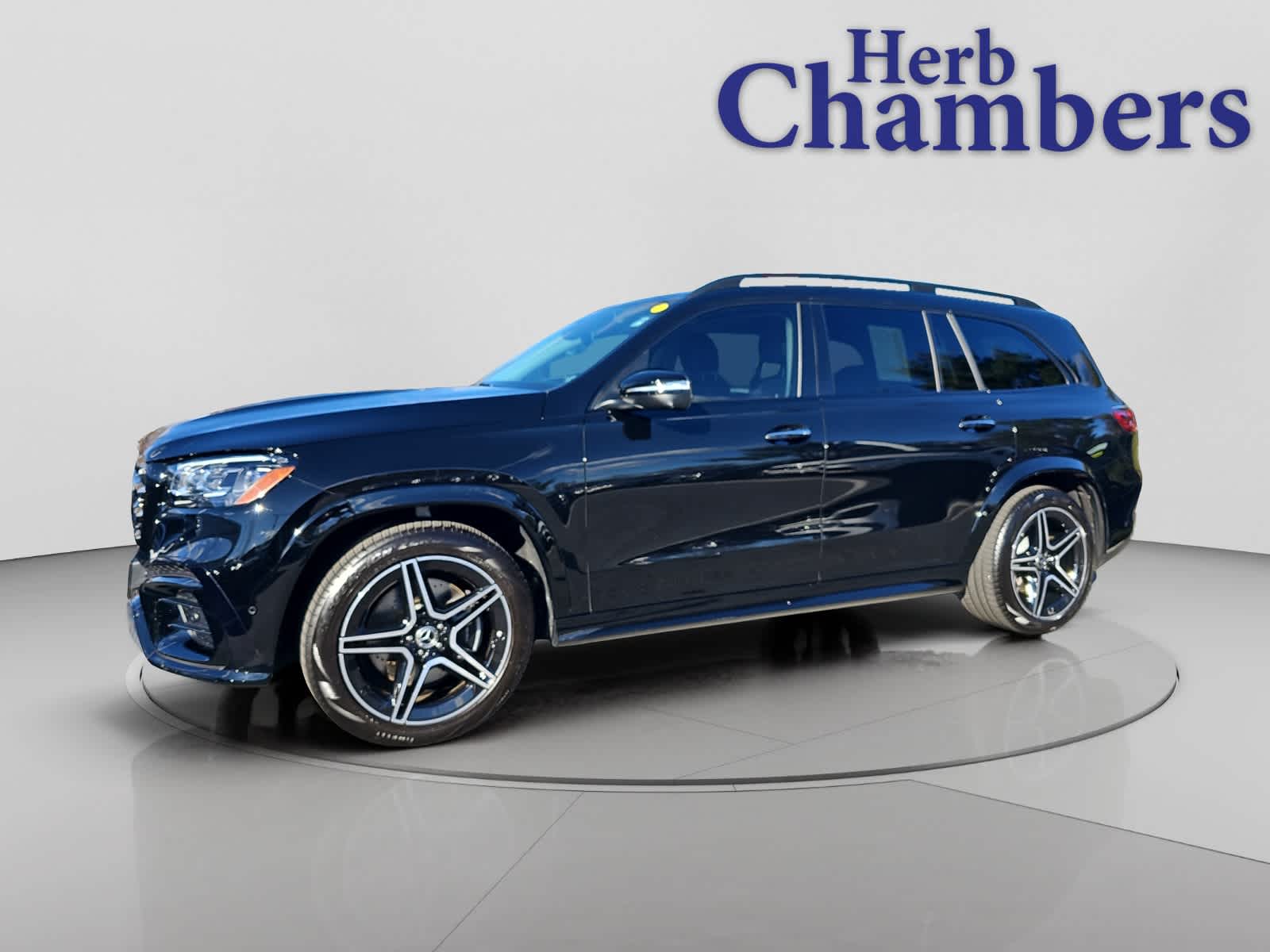 2024 Mercedes Benz GLS 450 4MATIC photo 4