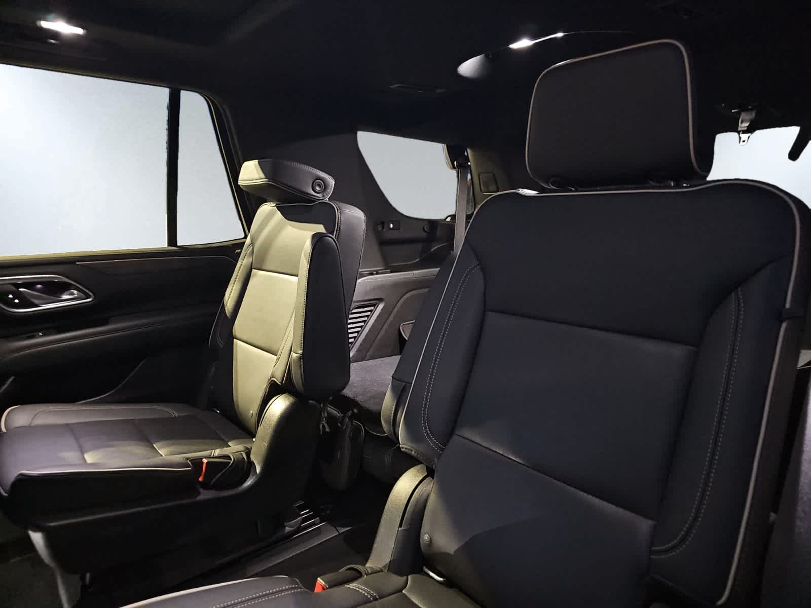 used 2021 GMC Yukon car, priced at $38,888