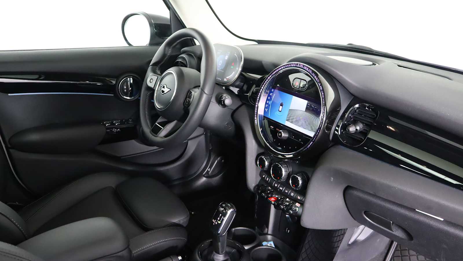 used 2023 MINI Hardtop 4 Door car, priced at $23,558