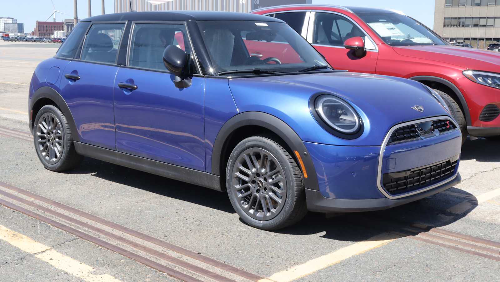 2026 MINI Hardtop Cooper S's photo