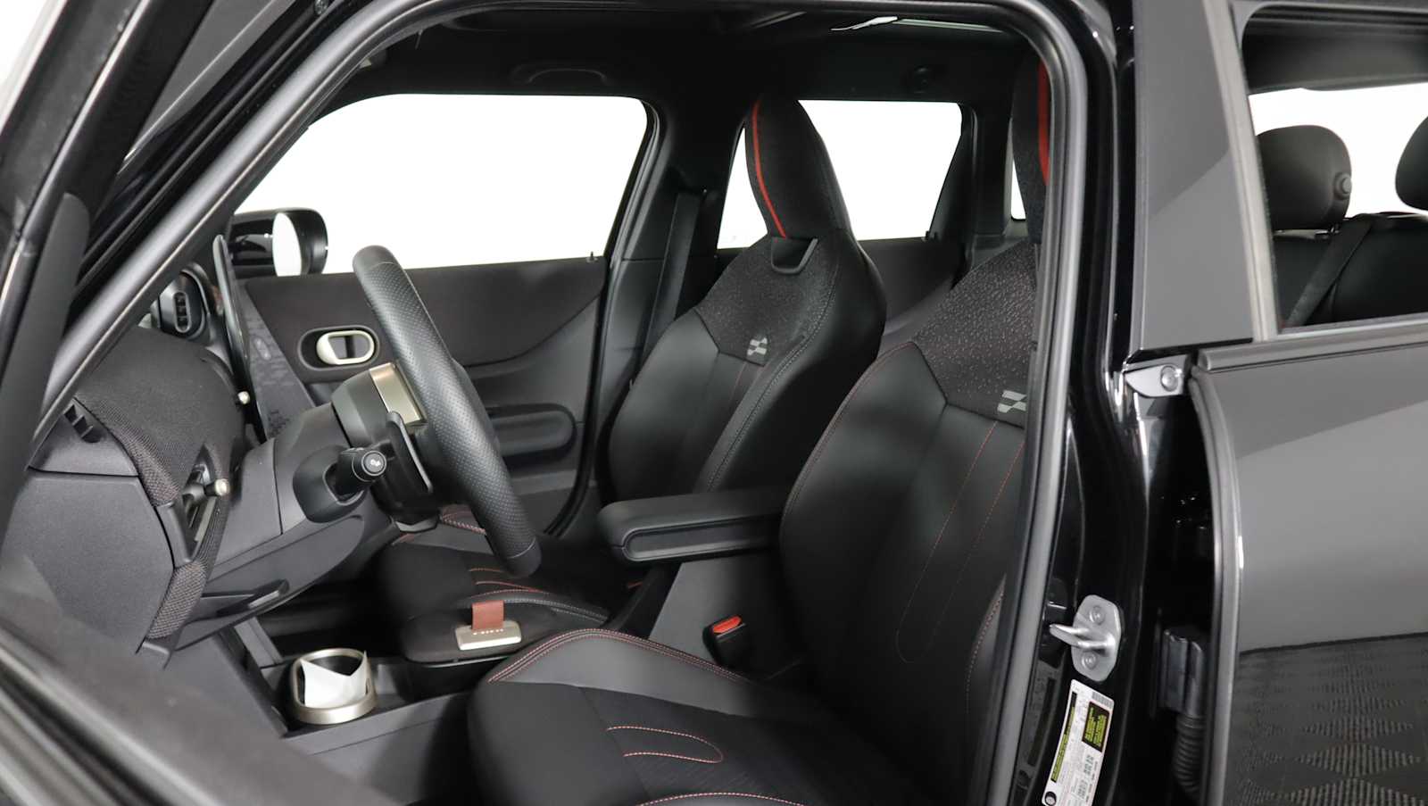 used 2025 MINI Hardtop 4 Door car, priced at $35,778