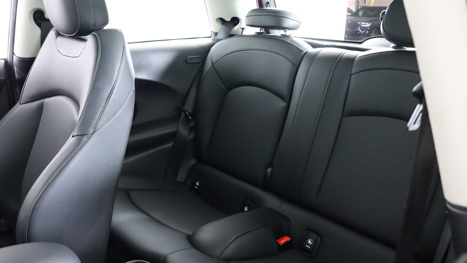 used 2019 MINI Hardtop 2 Door car, priced at $19,036