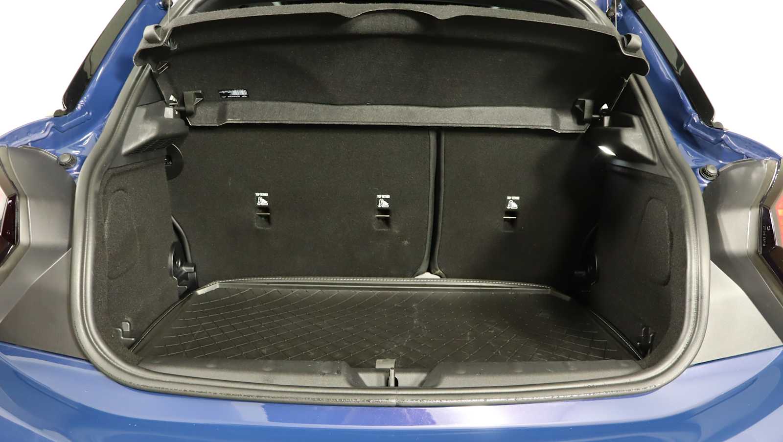 used 2025 MINI Hardtop 4 Door car, priced at $33,038