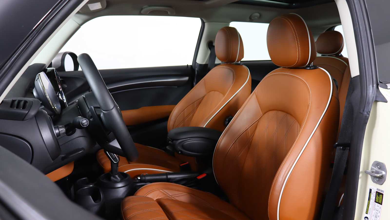 used 2022 MINI Hardtop 2 Door car, priced at $22,080