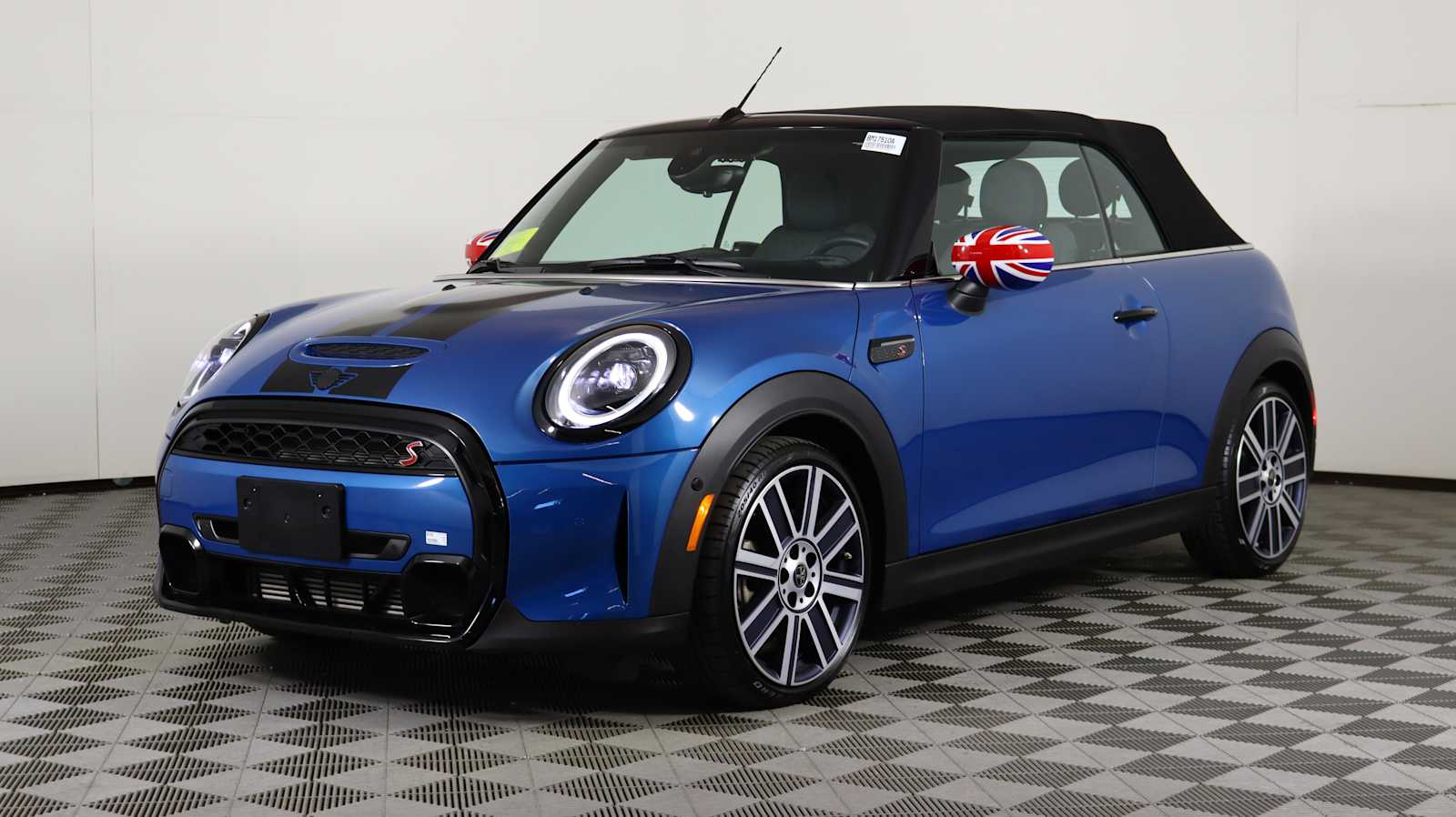 2024 Mini Cooper S Convertible photo 3