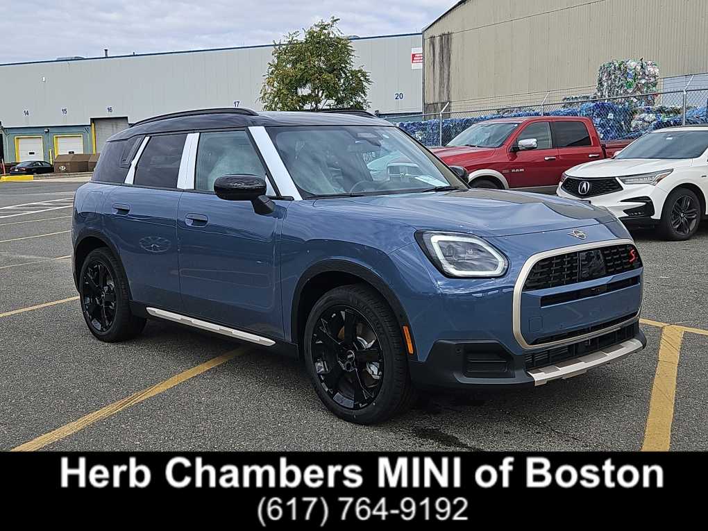 2026 MINI Countryman S's photo