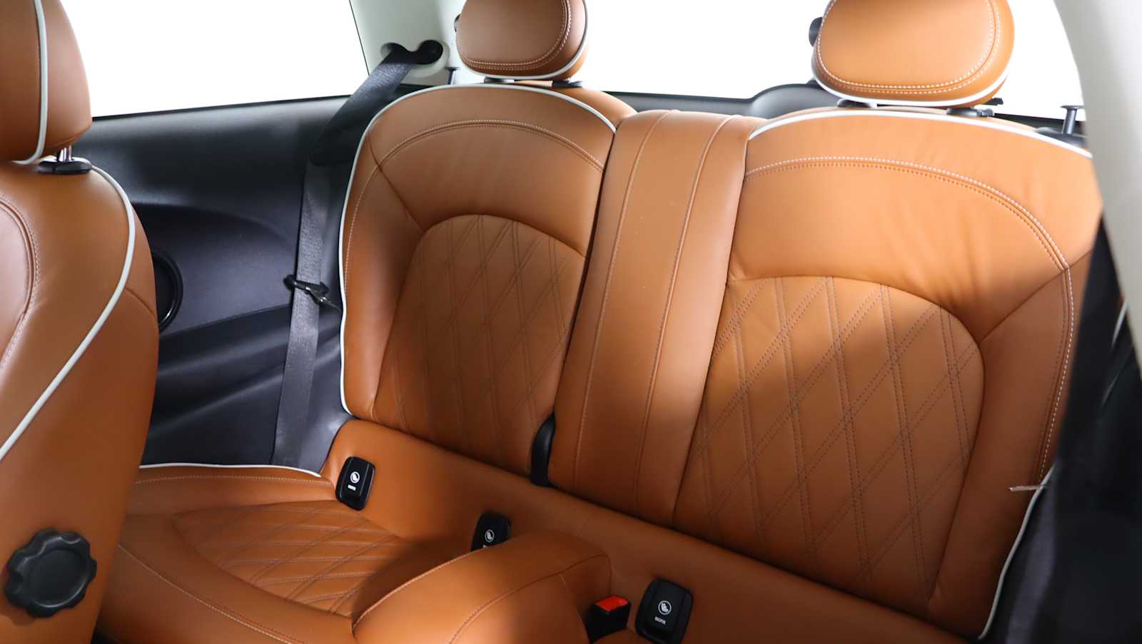 used 2022 MINI Hardtop 2 Door car, priced at $22,080