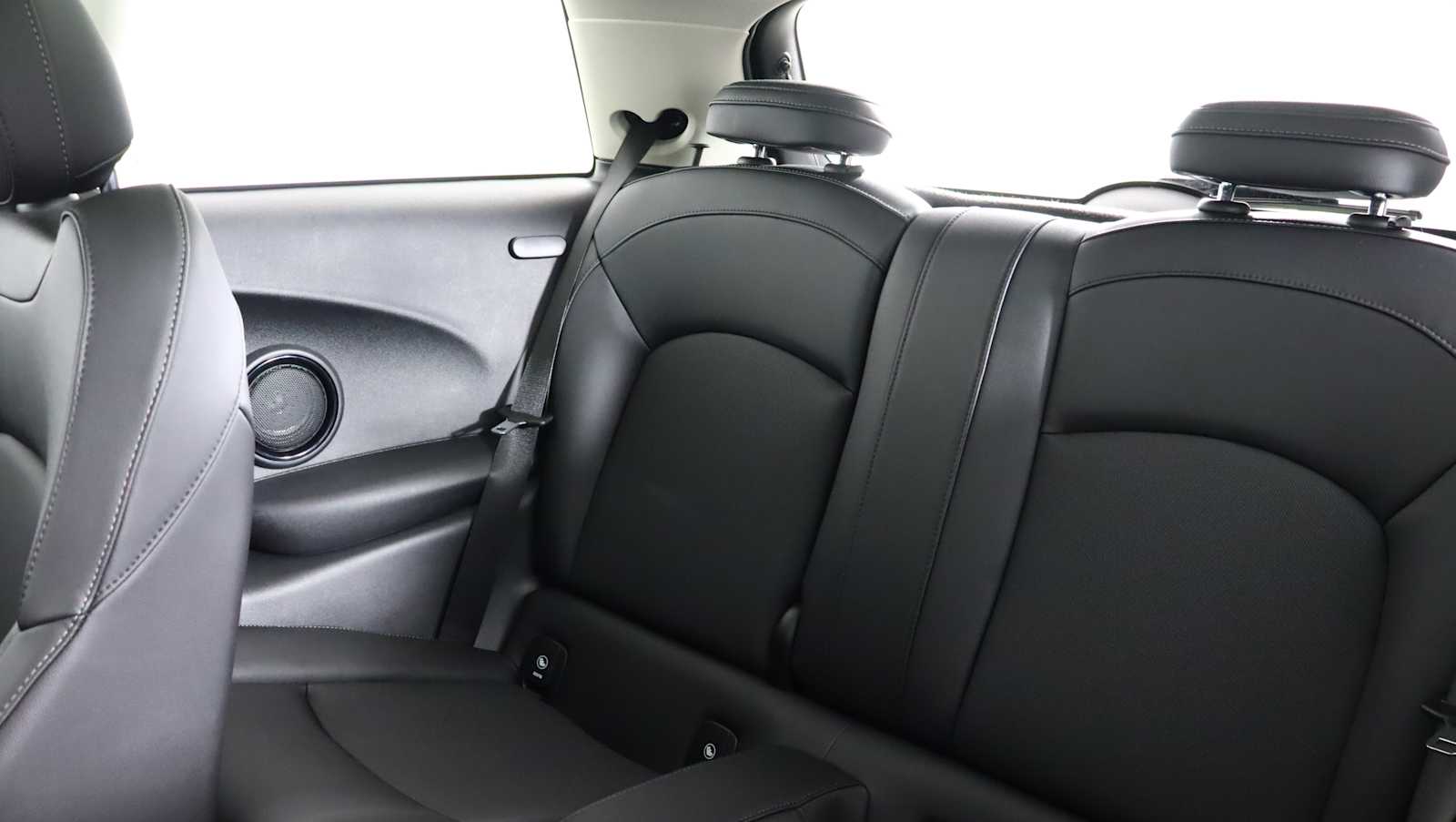 used 2023 MINI Hardtop 2 Door car, priced at $23,771