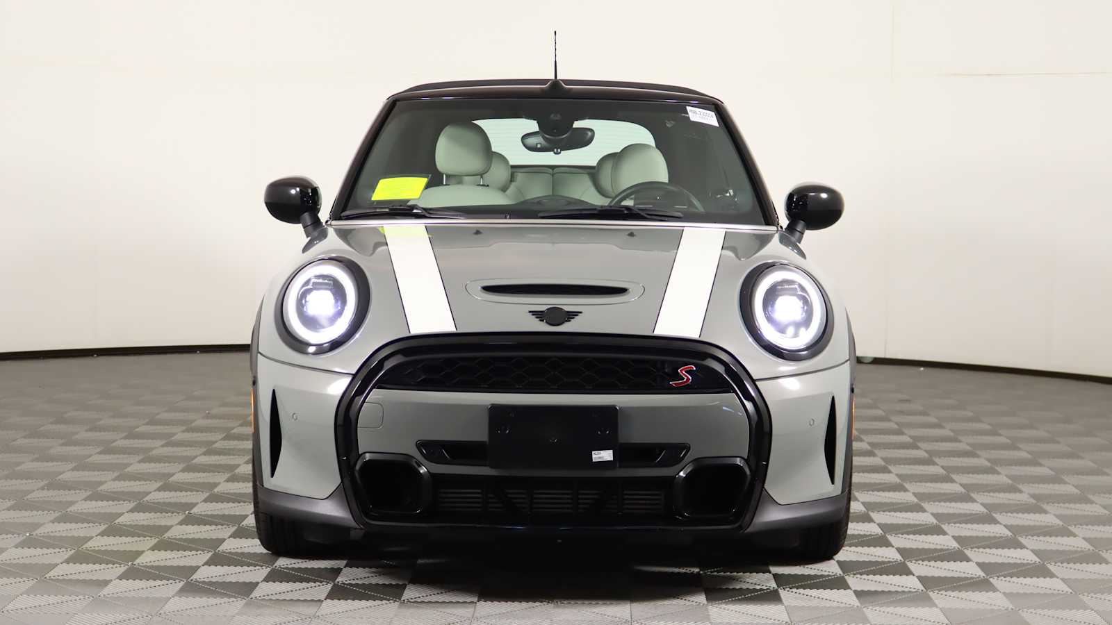 2023 Mini Cooper Convertible S photo 2