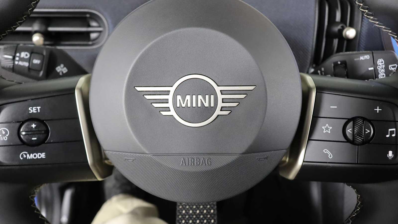 used 2025 MINI Hardtop 2 Door car, priced at $30,998