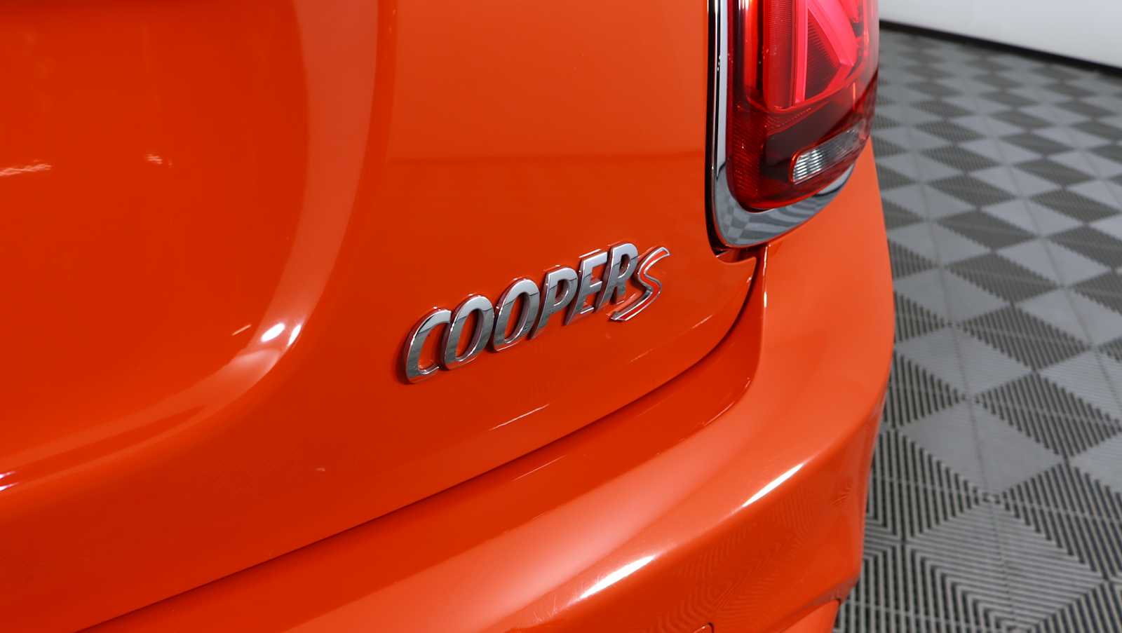 used 2019 MINI Hardtop 2 Door car, priced at $19,036