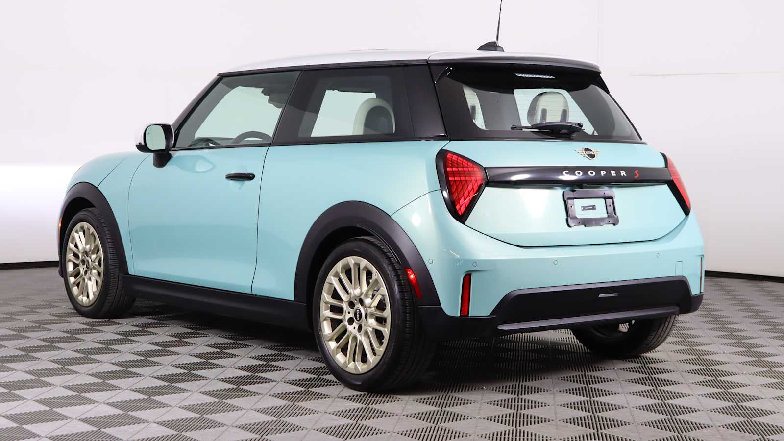 used 2025 MINI Hardtop 2 Door car, priced at $29,821