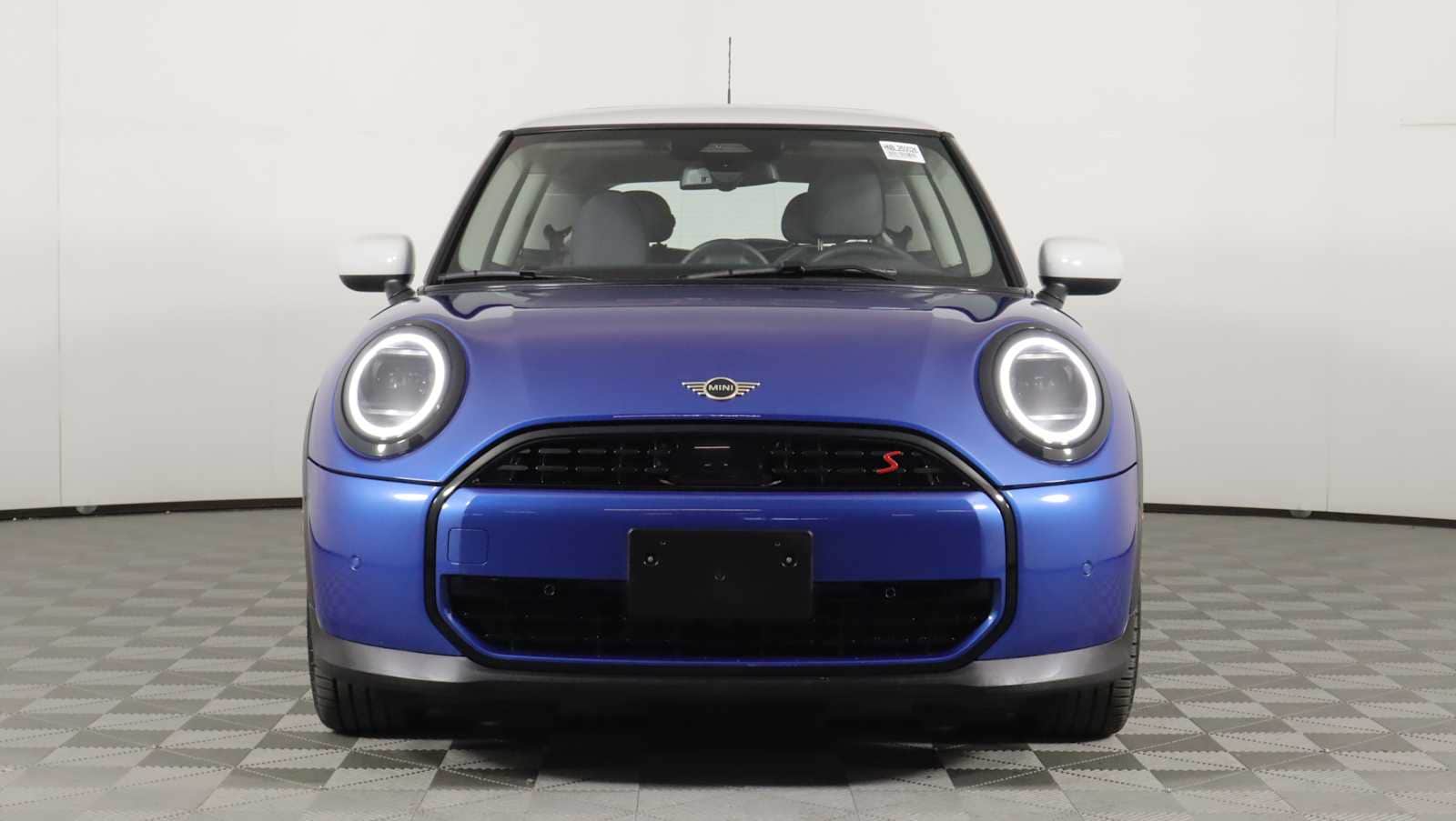 used 2025 MINI Hardtop 2 Door car, priced at $30,998