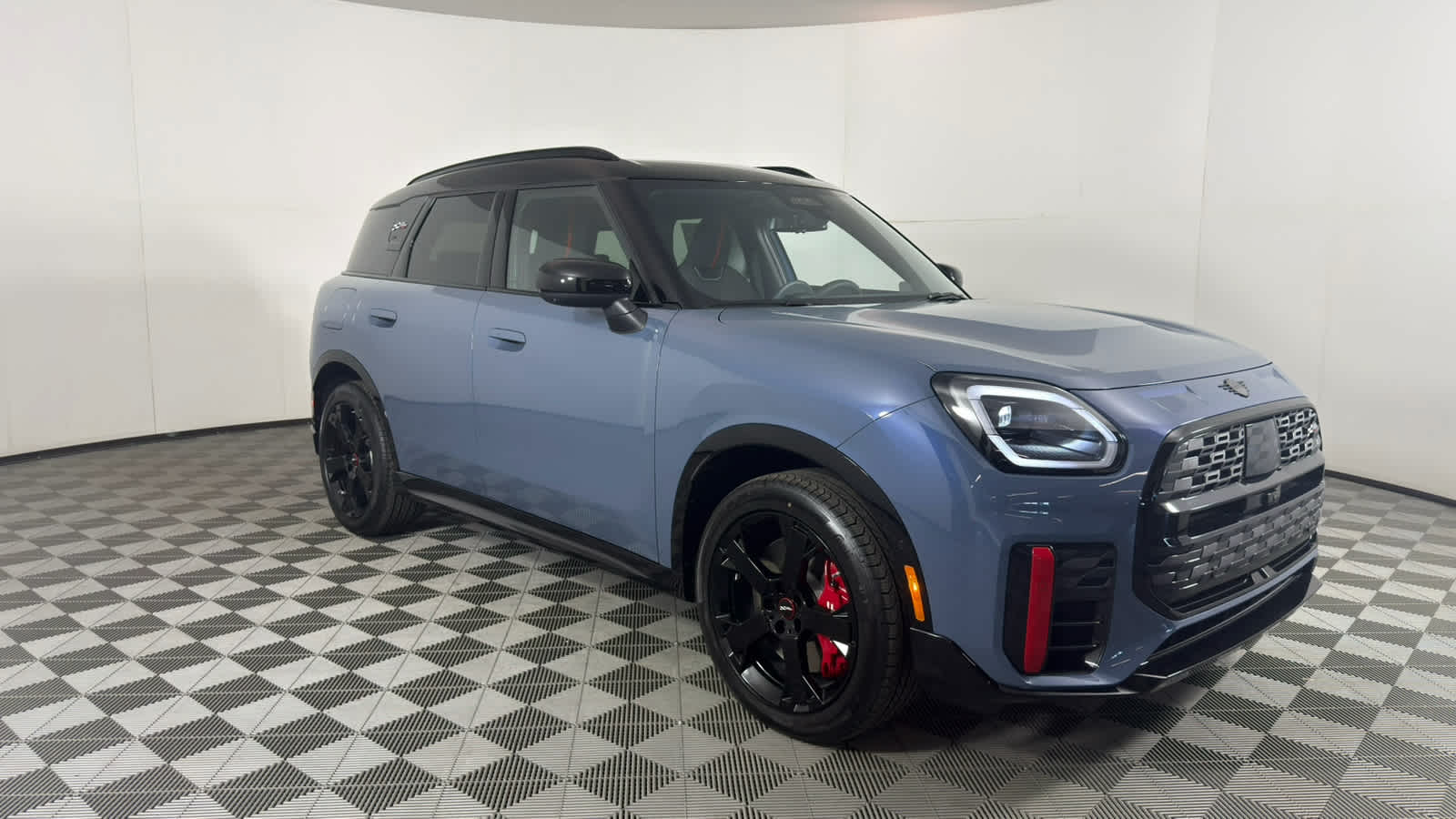 2027 MINI Countryman JCW ALL4's photo