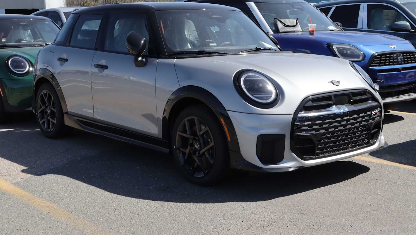 2026 MINI Hardtop Cooper S's photo