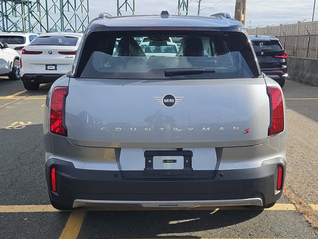 New 2026 MINI Countryman Signature Plus SUV