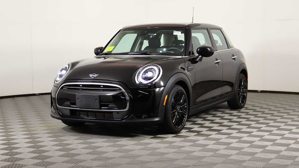 Used 2022 MINI Hardtop 4 Door Cooper Hatchback