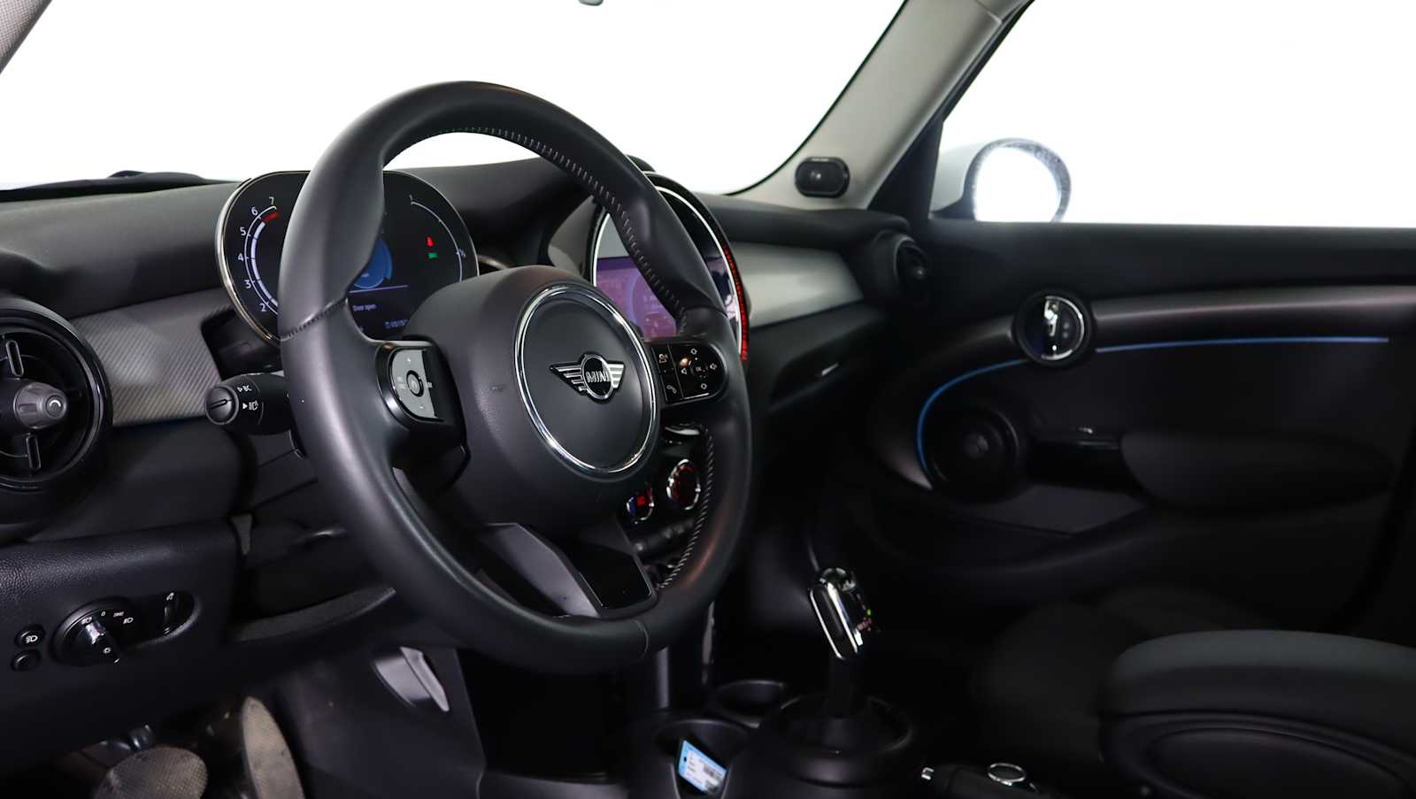 used 2023 MINI Hardtop 4 Door car, priced at $26,035