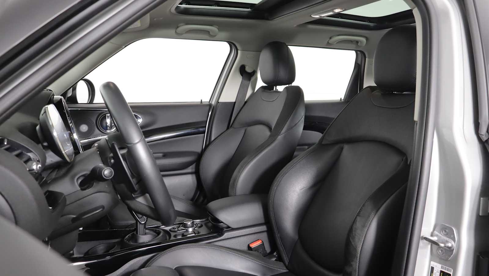 used 2023 MINI Clubman car, priced at $28,636