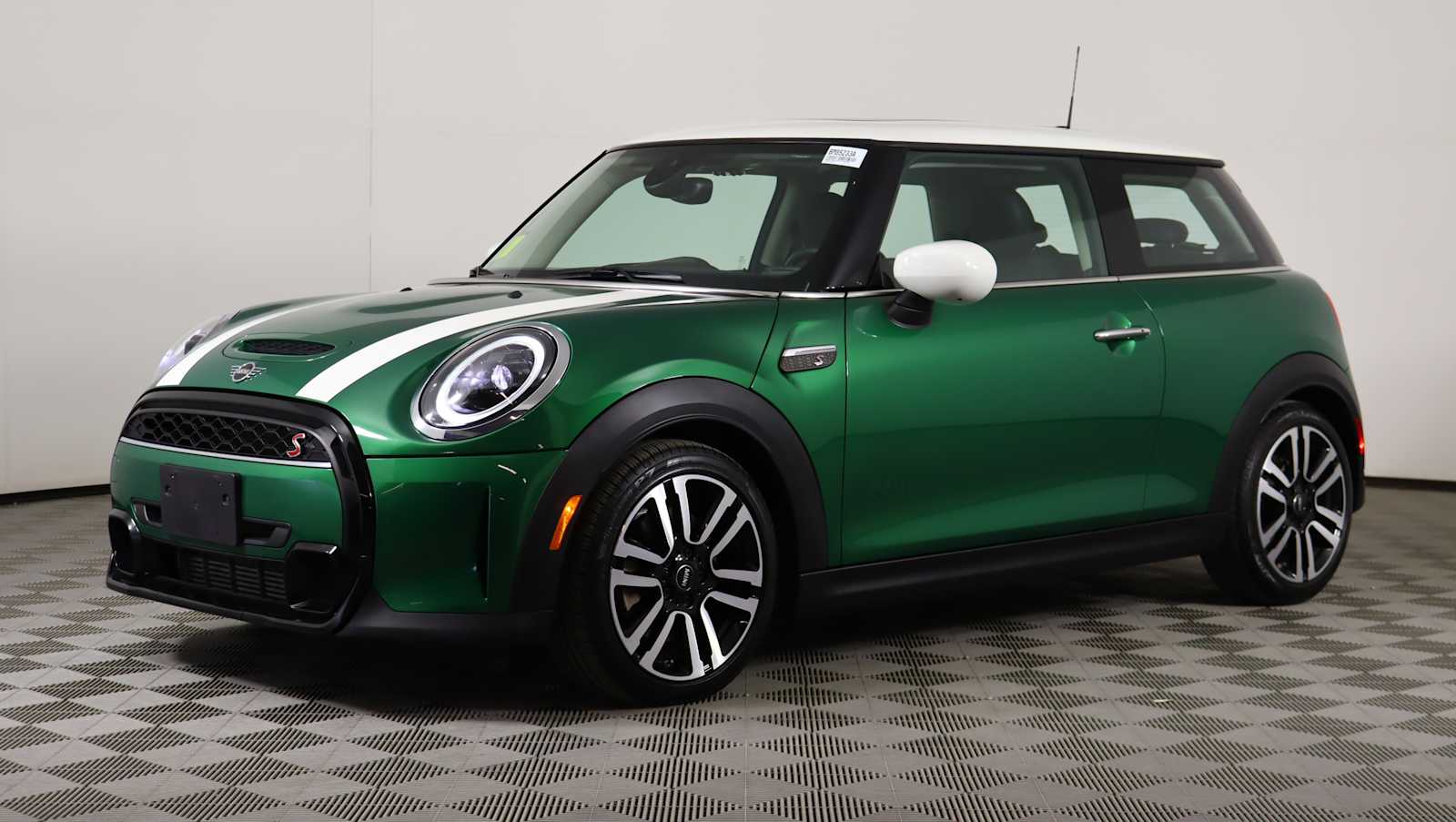 used 2023 MINI Hardtop 2 Door car, priced at $23,771