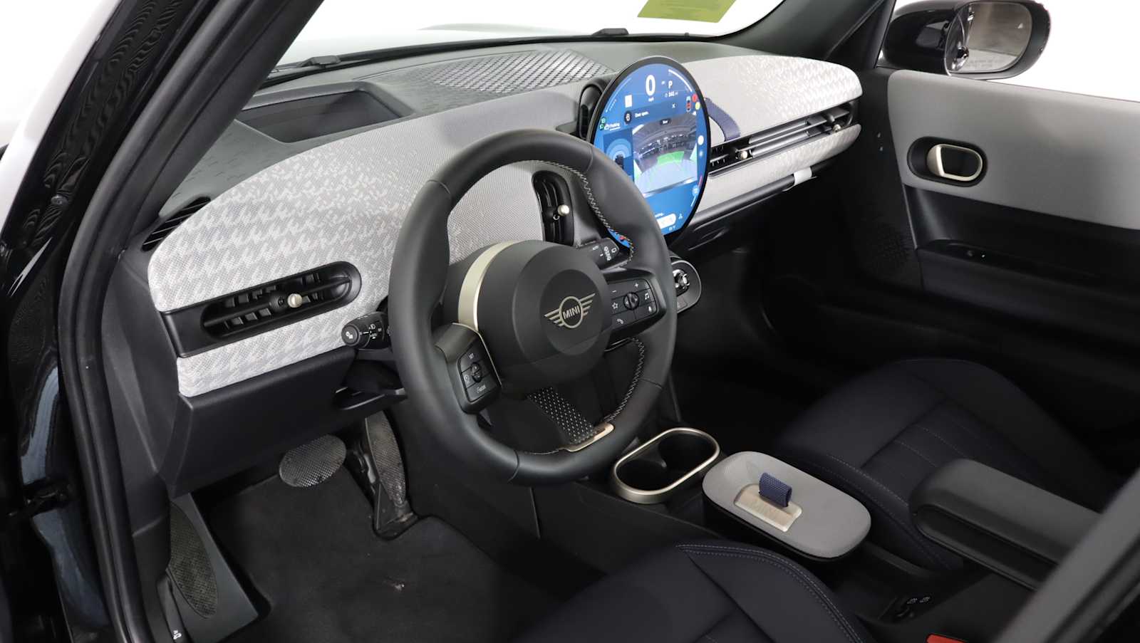 used 2025 MINI Hardtop 4 Door car, priced at $32,798