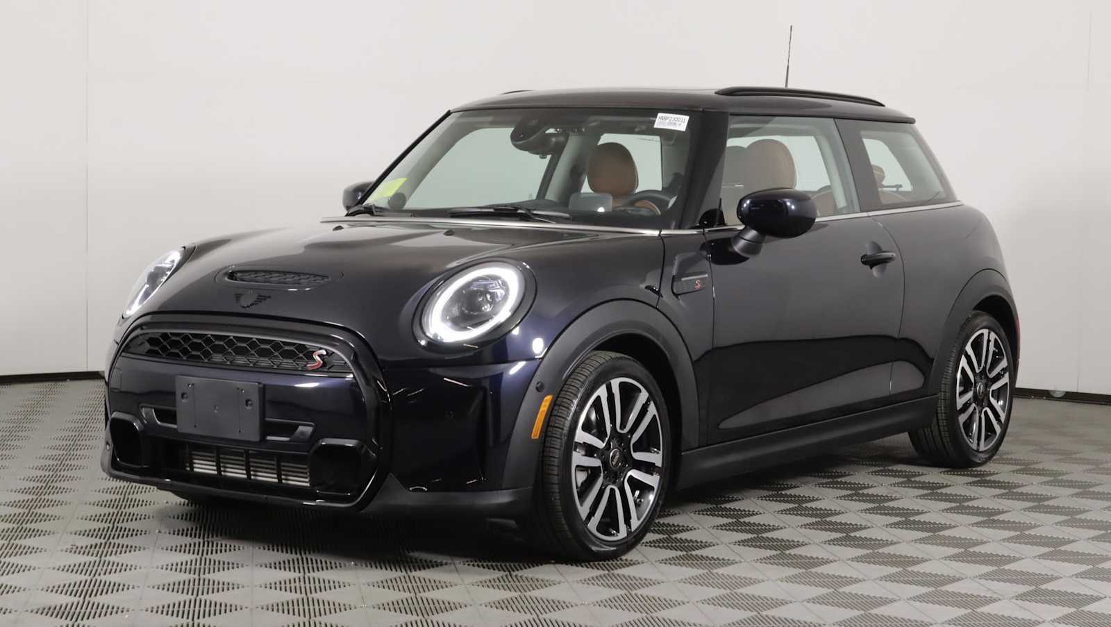 used 2023 MINI Hardtop 2 Door car, priced at $28,761