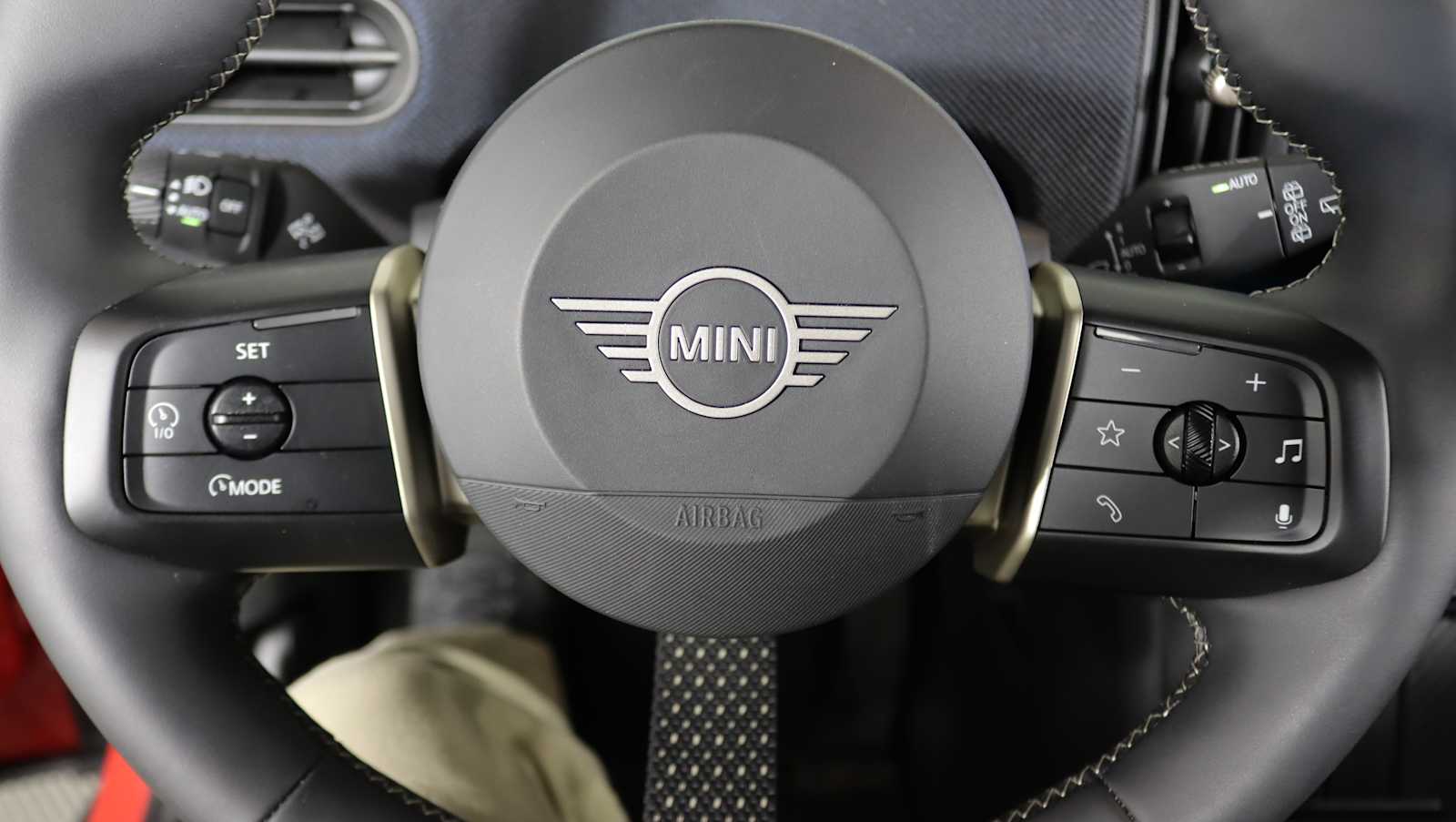 used 2025 MINI Hardtop 4 Door car, priced at $32,550