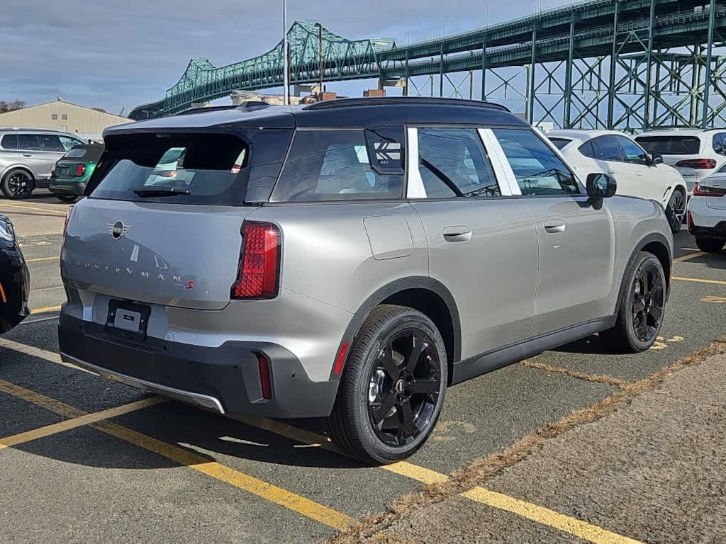 New 2026 MINI Countryman Signature Plus SUV