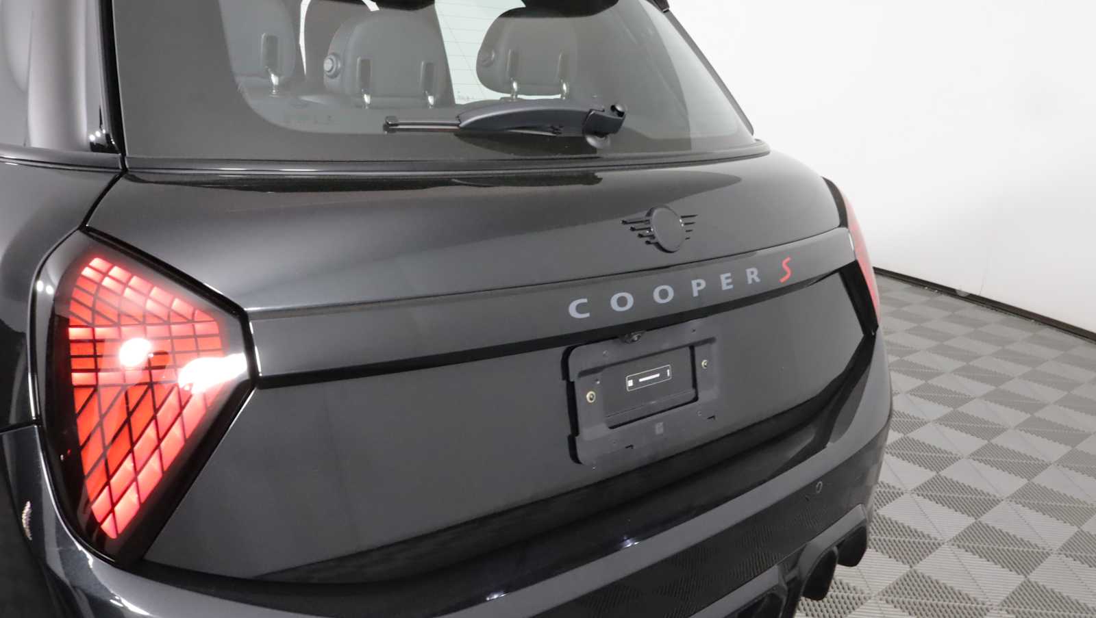 used 2025 MINI Hardtop 4 Door car, priced at $35,778