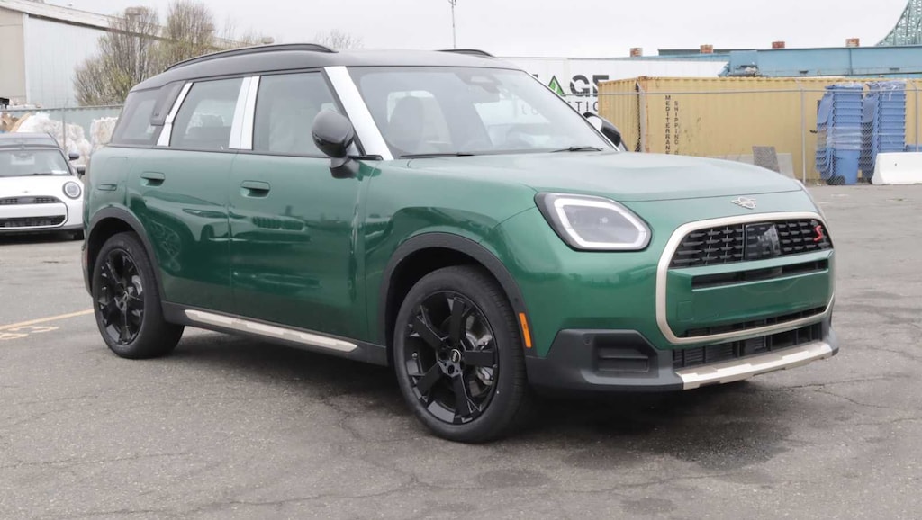 New 2026 MINI Countryman Signature Plus SUV