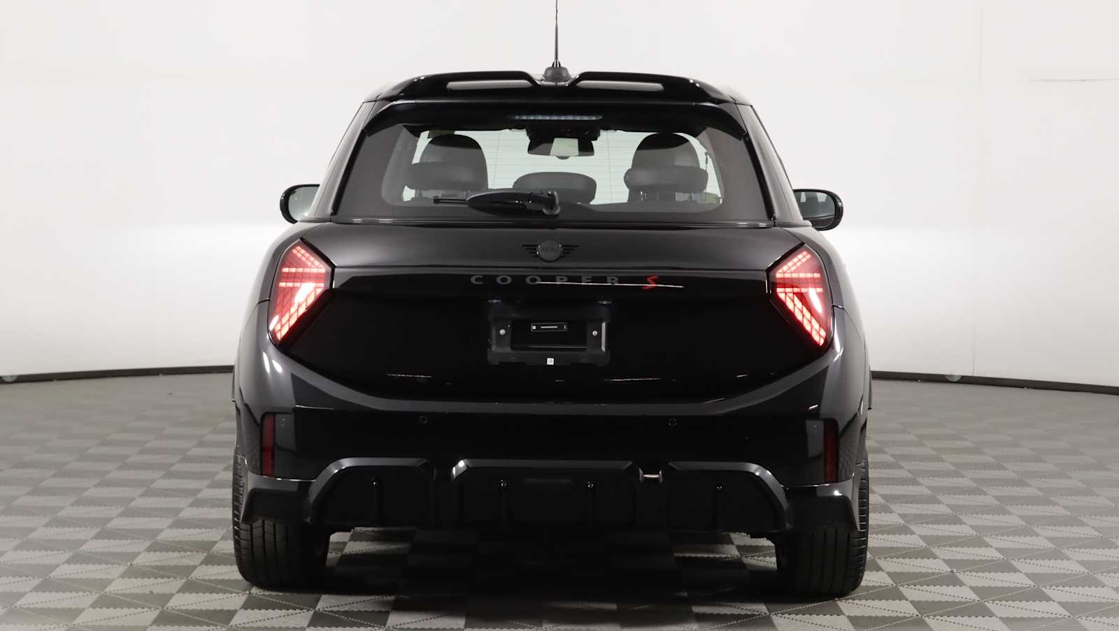used 2025 MINI Hardtop 4 Door car, priced at $34,680