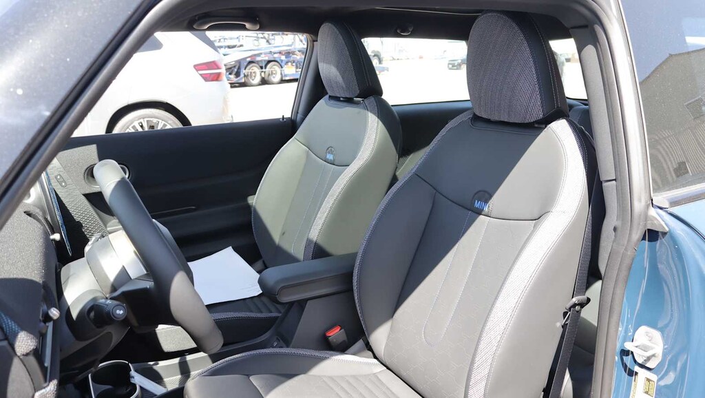 New 2026 MINI 2 Door Signature Plus Coupe