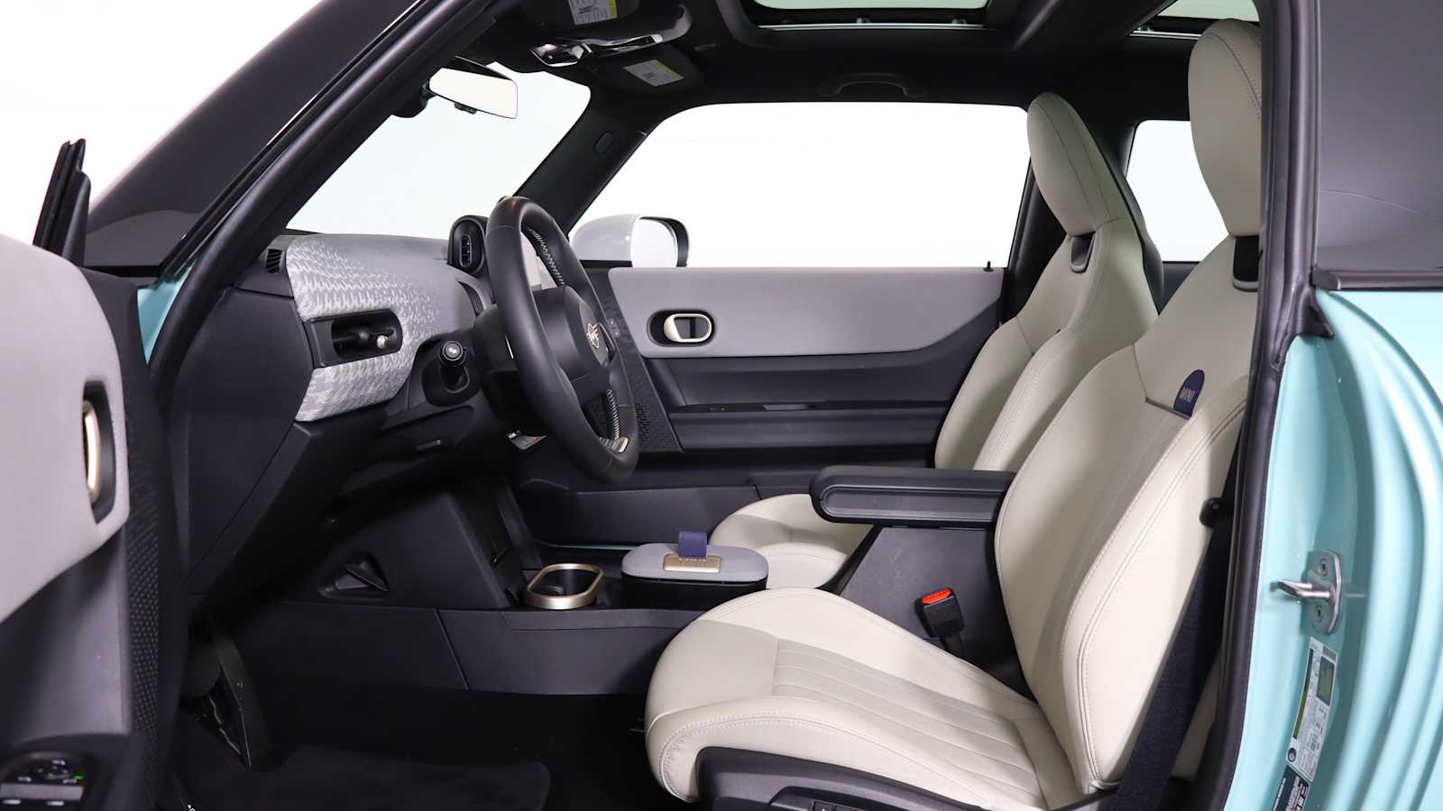 used 2025 MINI Hardtop 2 Door car, priced at $29,821