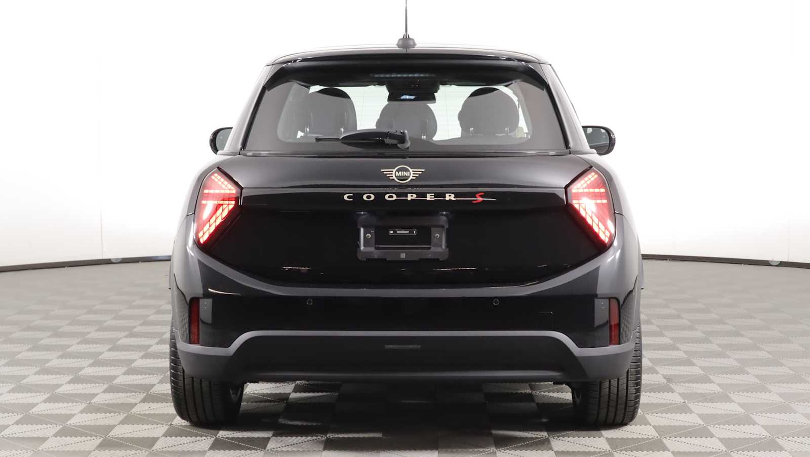 used 2025 MINI Hardtop 4 Door car, priced at $32,798