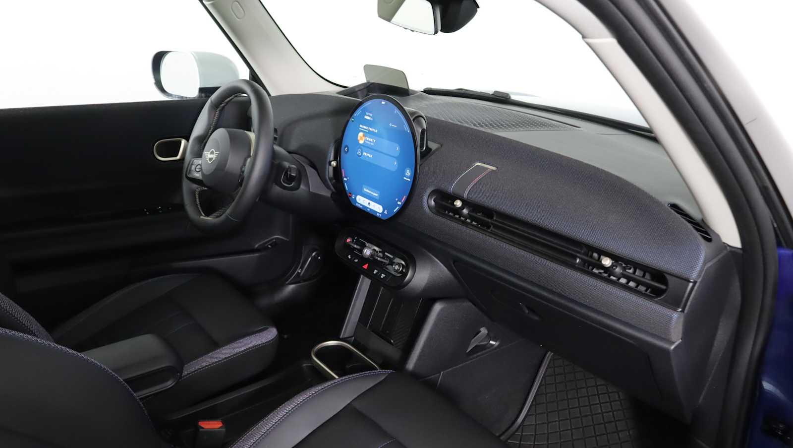 used 2025 MINI Hardtop 2 Door car, priced at $30,998