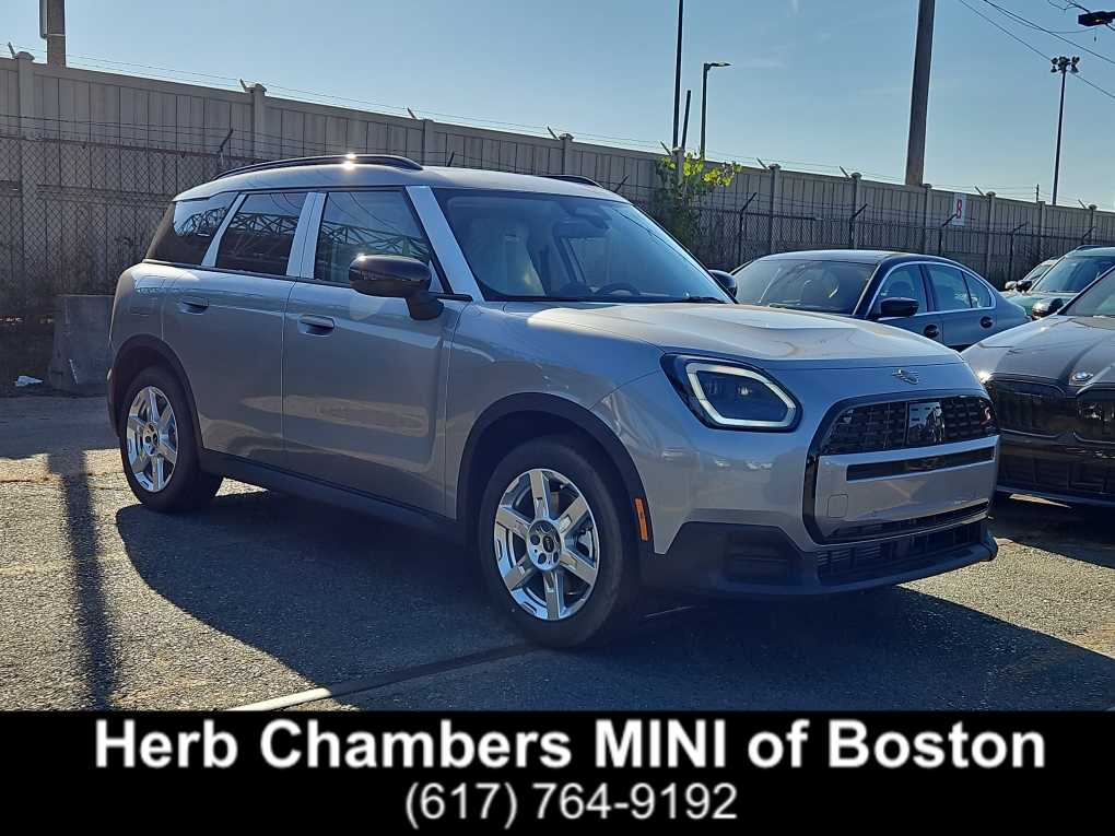 2025 MINI Countryman S's photo