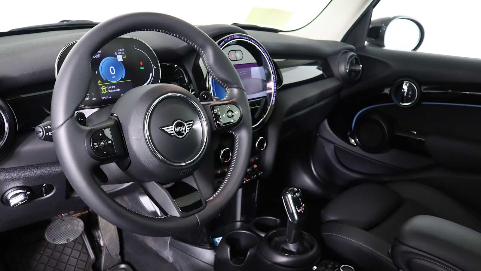 used 2023 MINI Hardtop 4 Door car, priced at $23,558