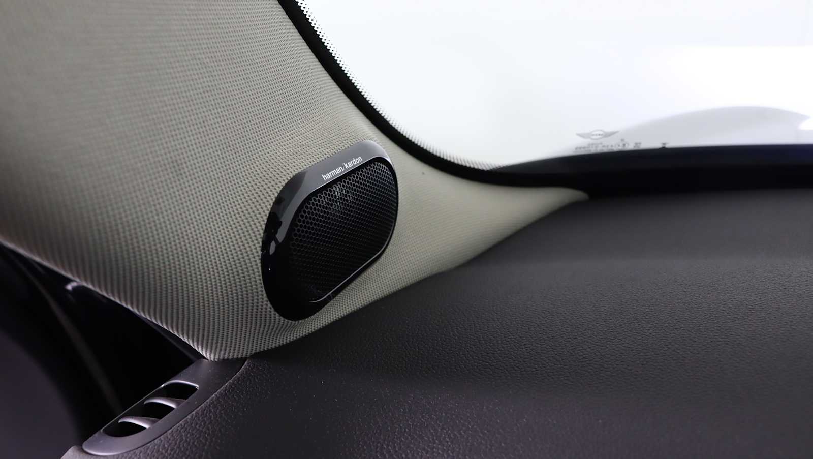 used 2023 MINI Hardtop 4 Door car, priced at $26,035