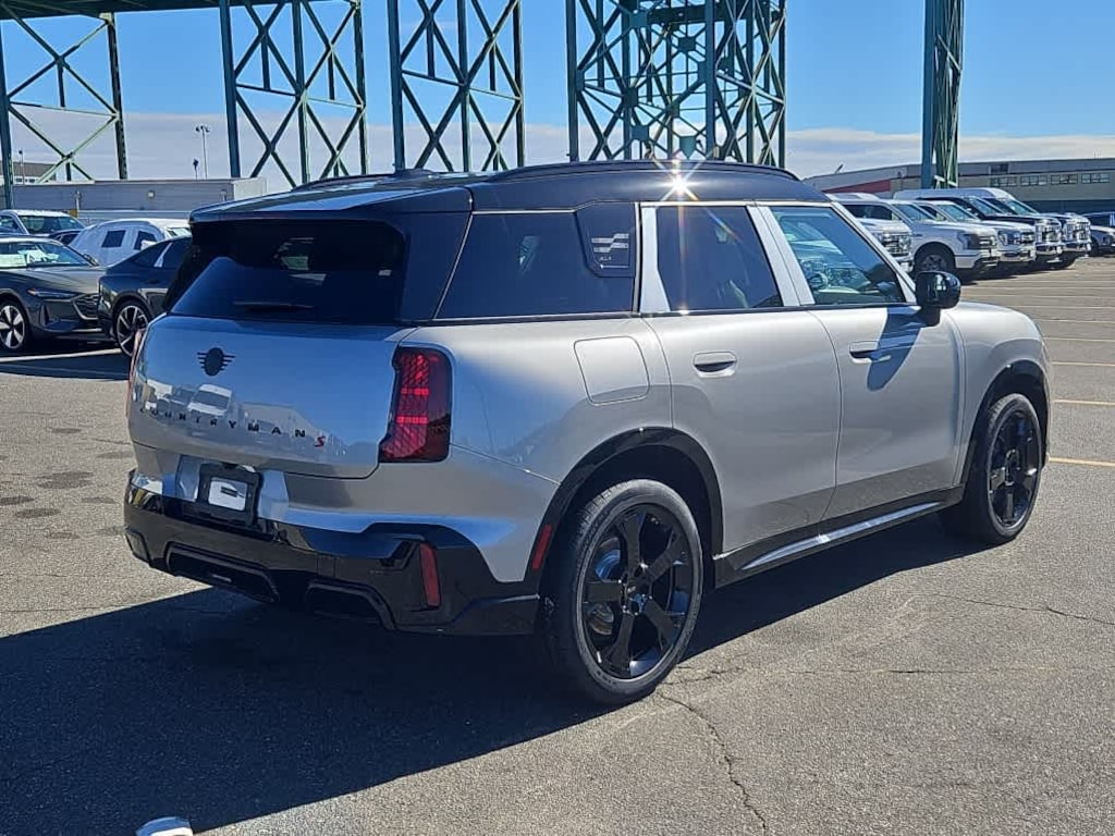 New 2026 MINI Countryman Iconic SUV