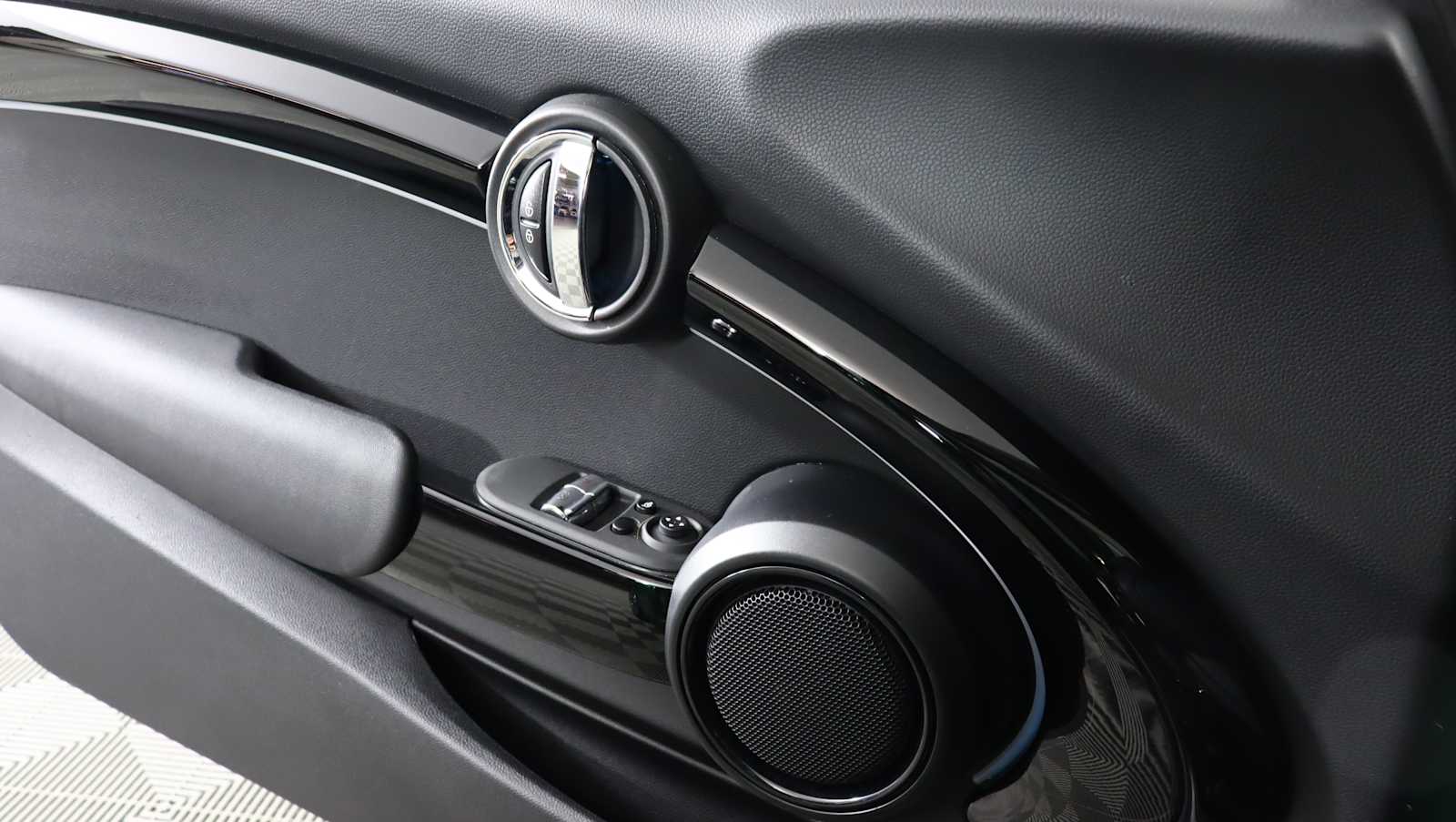 used 2023 MINI Hardtop 2 Door car, priced at $23,771