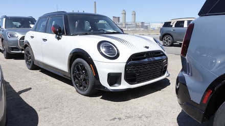 2026 MINI 4 Door Iconic Sedan
