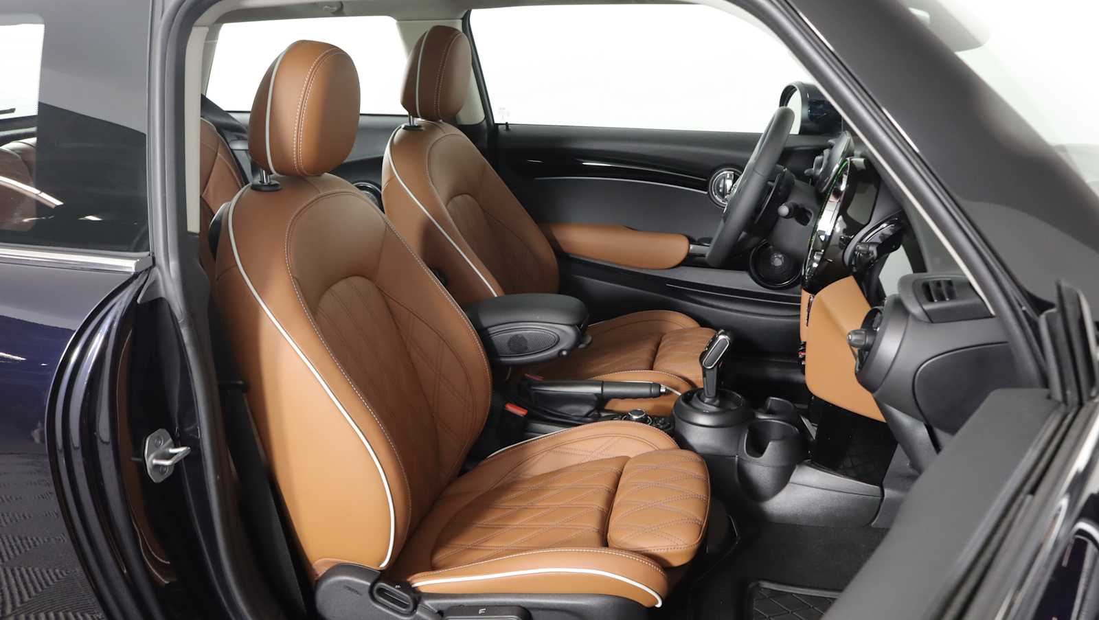 used 2023 MINI Hardtop 2 Door car, priced at $28,761