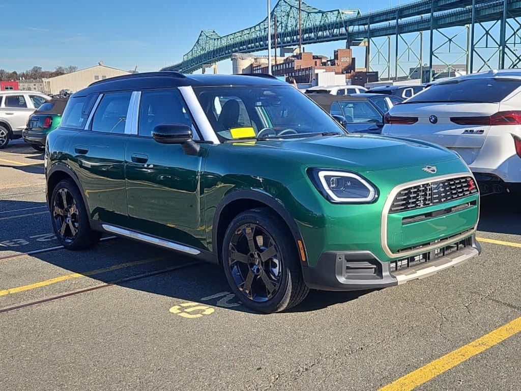 New 2026 MINI Countryman Signature Plus SUV